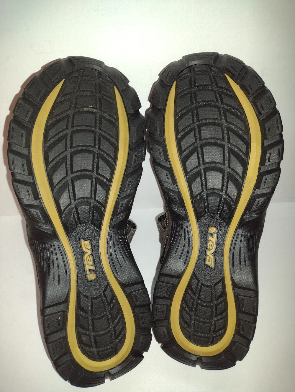 Teva Forebay Sandals Men Sz 8 Brown Closed Toe Hiking Water ShocPad Outdoors
